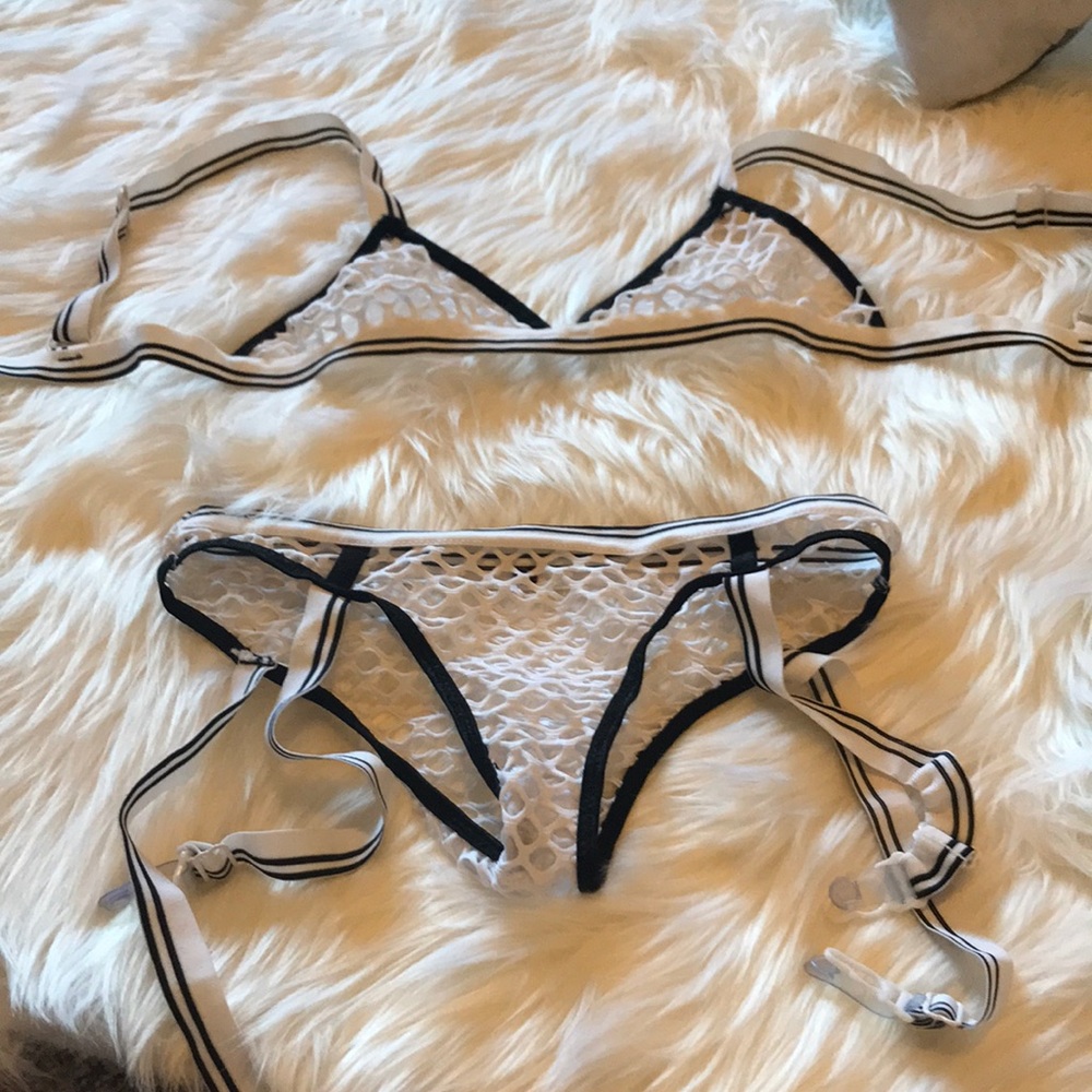 Netted top and bottom